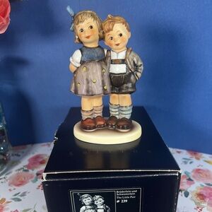 Hummel Figurine "THE LITTLE PAIR"Hum#449 TMK6 Goebel, Germany RETIRED W/Orig Box